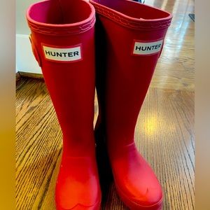 Kids Hunter boots, red size 13 in great condition